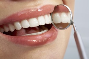 Чем опасен кариес зубов у беременных женщины?